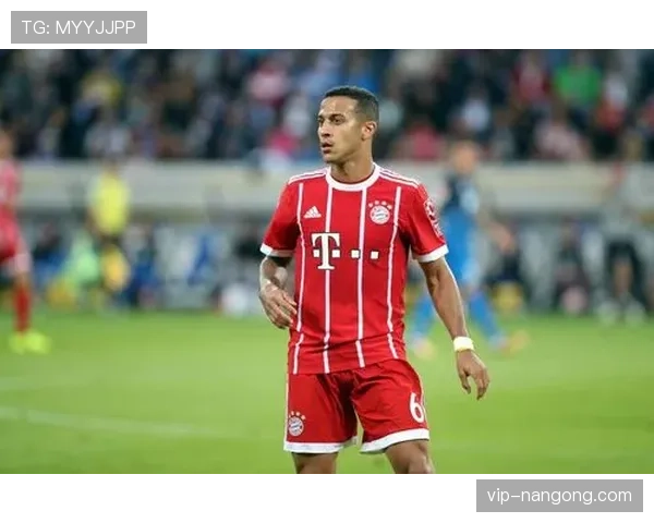 在控球体系下莫德里奇与蒂亚戈组织风格出现分散趋势