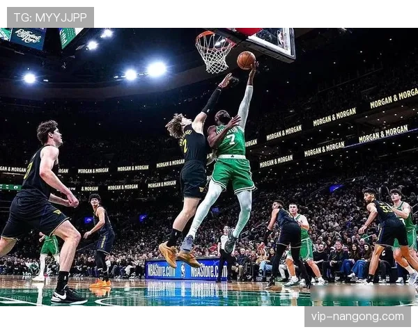 威金斯突破挡拆效率提升明显 拉开球队进攻空间