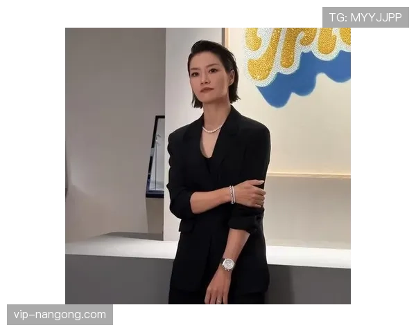 李娜场下那一抹笑，跟赛场上冰冷判若两人，真是让人好奇背后故事啊